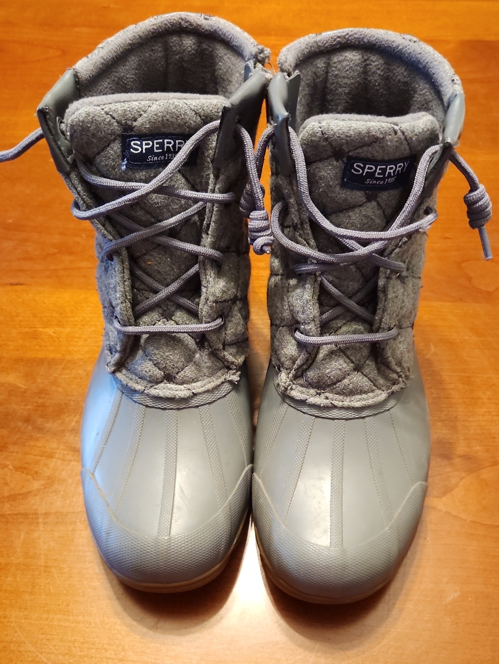 Sperry Quilted Gray Lace-Up Winter Duck Boots Size 7